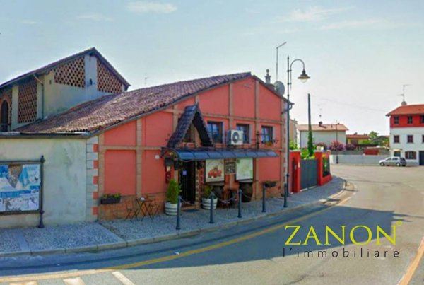 locale commerciale in vendita a Medea