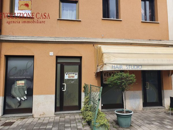 ufficio in vendita a Monfalcone in zona Panzano