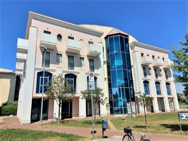 ufficio in vendita a Monfalcone in zona Bagni