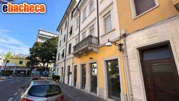 locale commerciale in vendita a Monfalcone
