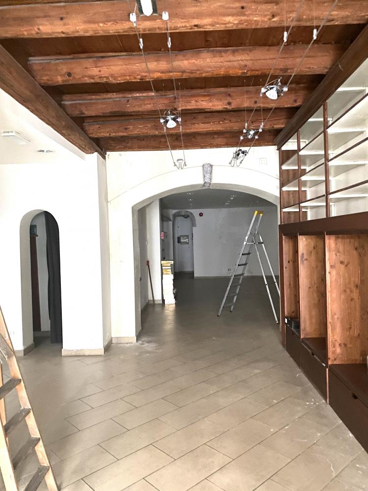 negozio in vendita a Monfalcone