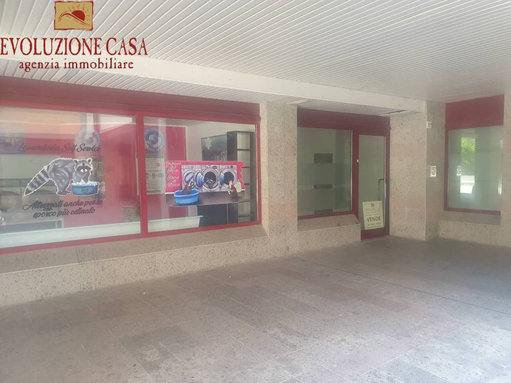 locale commerciale in vendita a Monfalcone