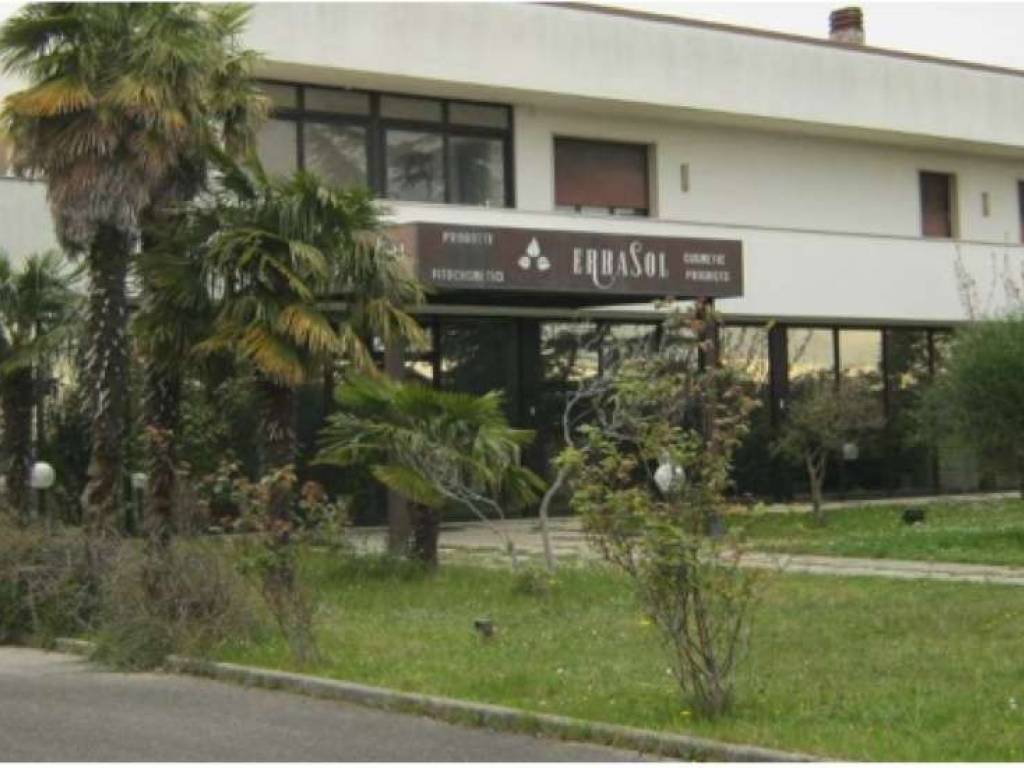 locale commerciale in vendita a Monfalcone