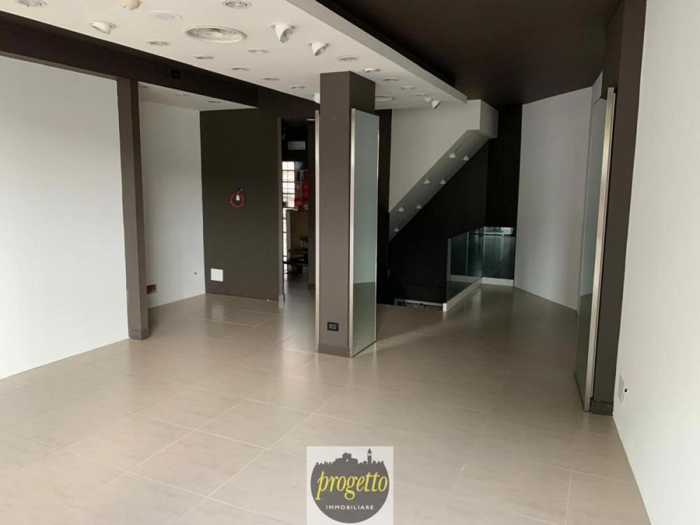 negozio in vendita a Monfalcone