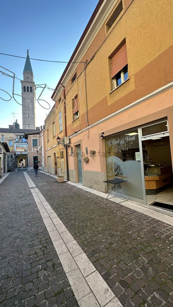 negozio in vendita a Monfalcone