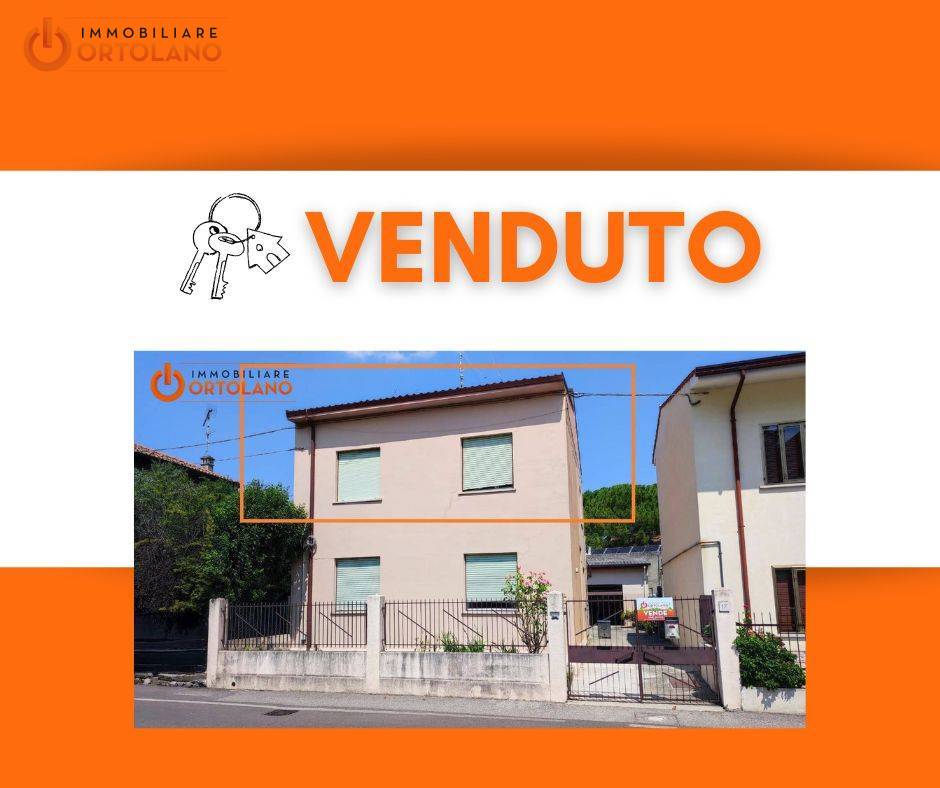 casa indipendente in vendita a Monfalcone in zona Aris