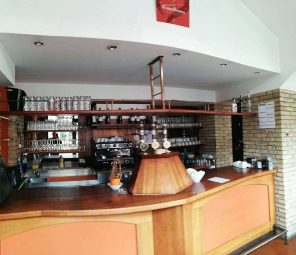 locale commerciale in vendita a Monfalcone