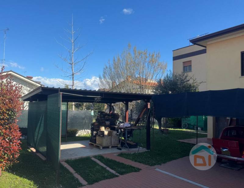 casa indipendente in vendita a Monfalcone