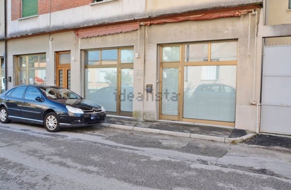 ufficio in vendita a Monfalcone in zona Aris