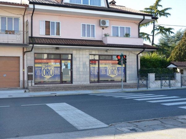 negozio in vendita a Monfalcone