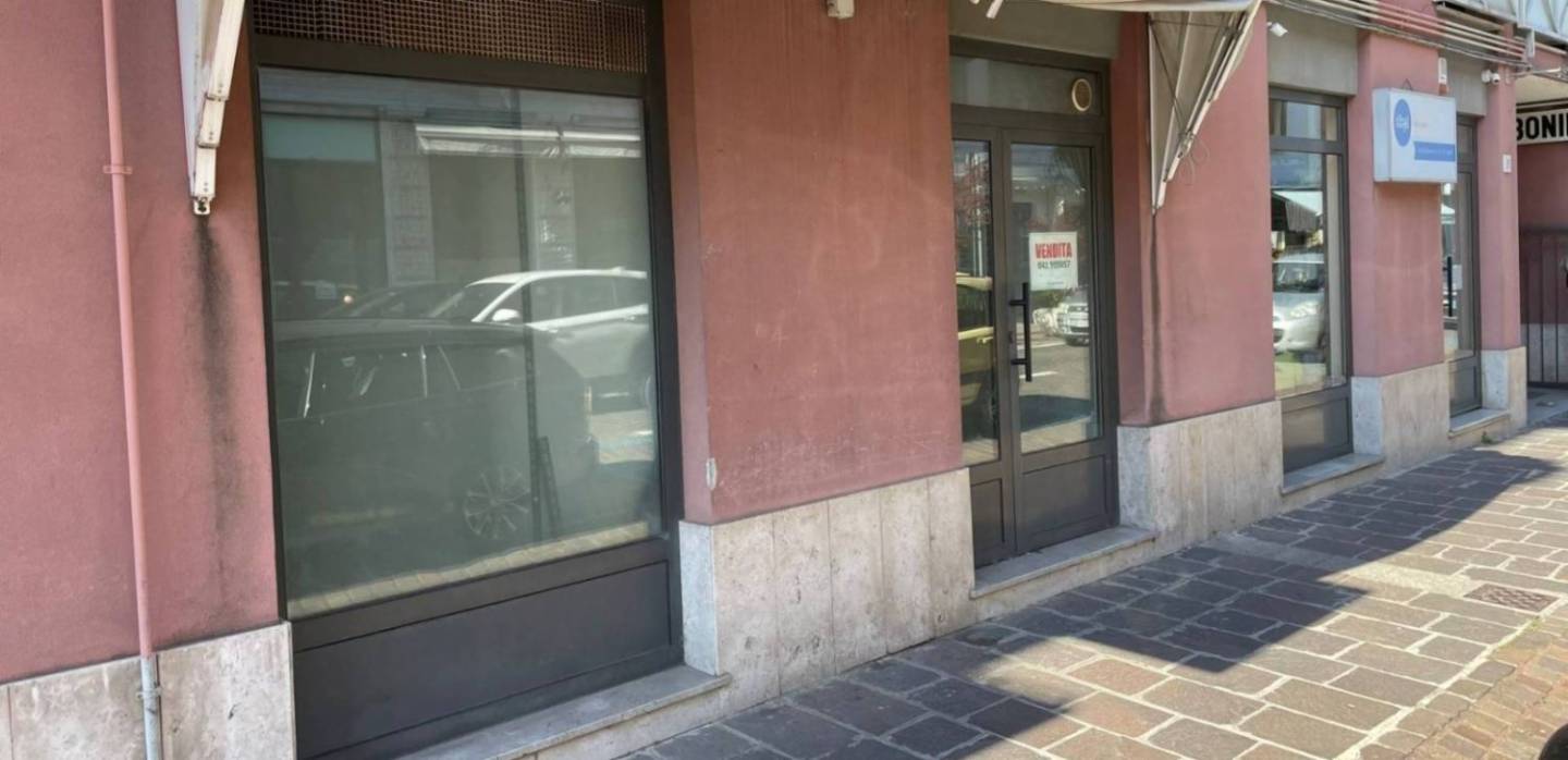 negozio in vendita a Monfalcone