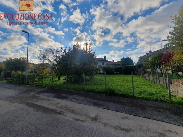 terreno edificabile in vendita a Monfalcone