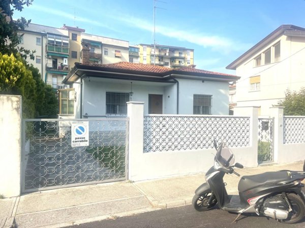 casa indipendente in vendita a Monfalcone