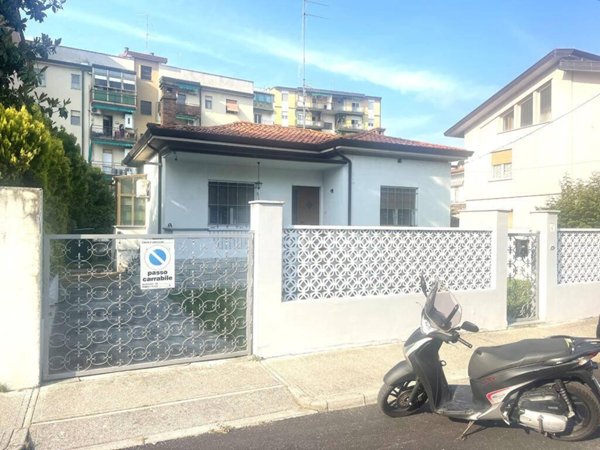 casa indipendente in vendita a Monfalcone