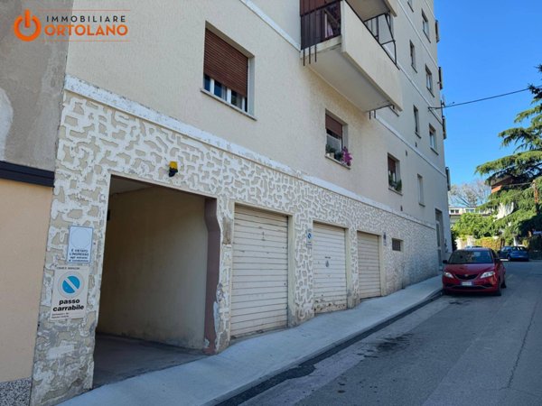 locale di sgombero in vendita a Monfalcone in zona Aris