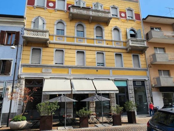 negozio in vendita a Monfalcone