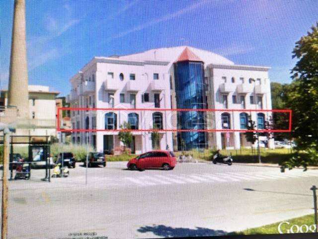 ufficio in vendita a Monfalcone in zona Bagni