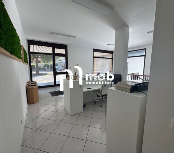 locale commerciale in vendita a Monfalcone