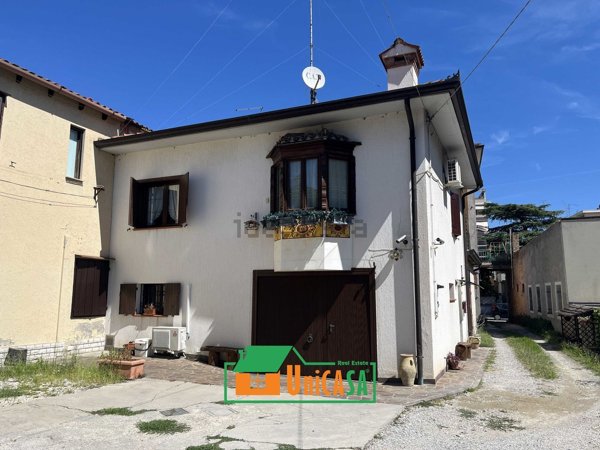 casa indipendente in vendita a Monfalcone