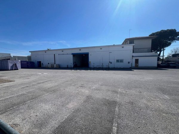 capannone in vendita a Monfalcone