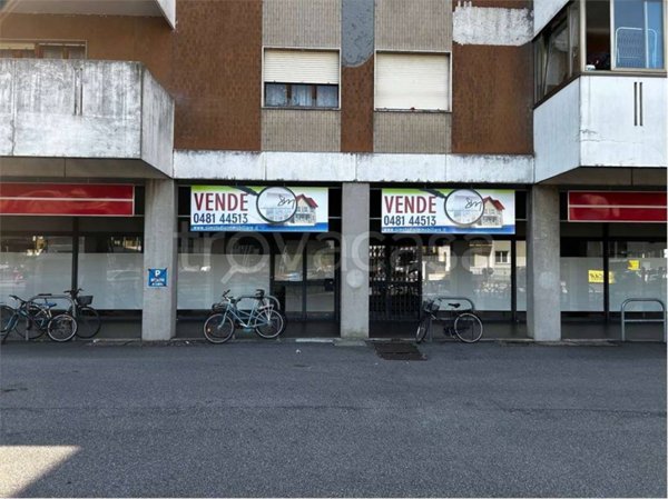 locale commerciale in vendita a Monfalcone