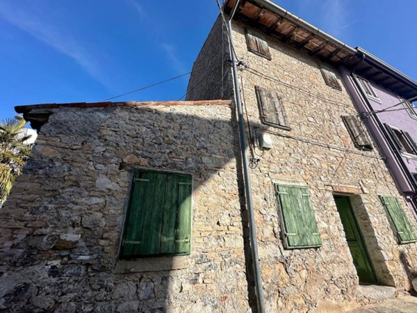 casa indipendente in vendita a Monfalcone in zona Bagni