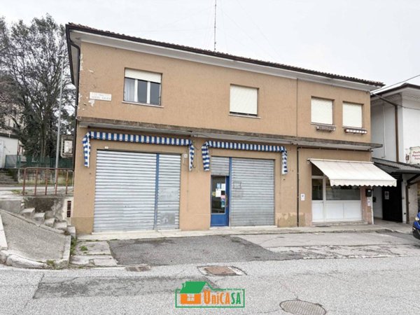 negozio in vendita a Monfalcone