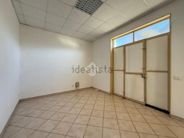 locale commerciale in vendita a Monfalcone in zona Panzano