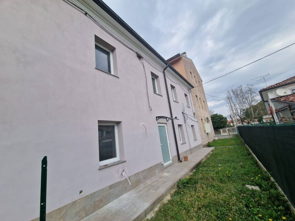 casa indipendente in vendita a Monfalcone