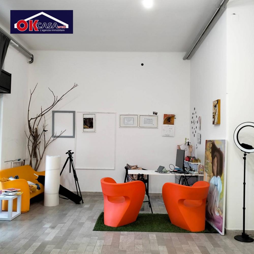 locale commerciale in vendita a Monfalcone in zona Marina Julia