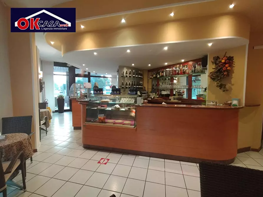 negozio in vendita a Monfalcone in zona Marina Julia