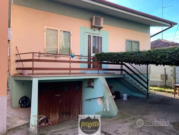 casa indipendente in vendita a Monfalcone