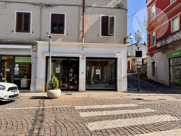 negozio in vendita a Monfalcone