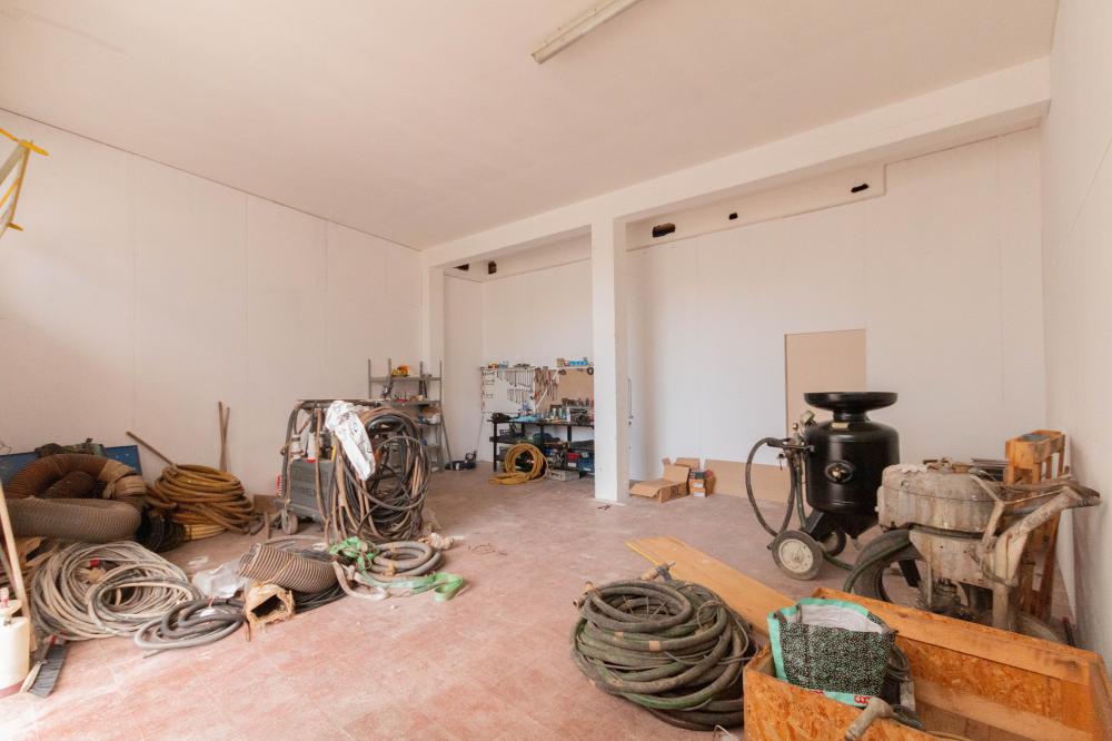 locale di sgombero in vendita a Monfalcone