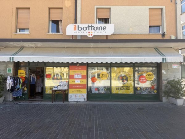 negozio in vendita a Monfalcone