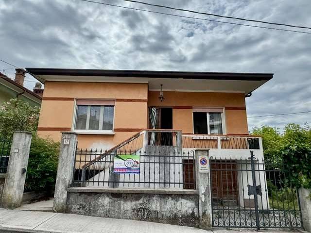 casa indipendente in vendita a Monfalcone