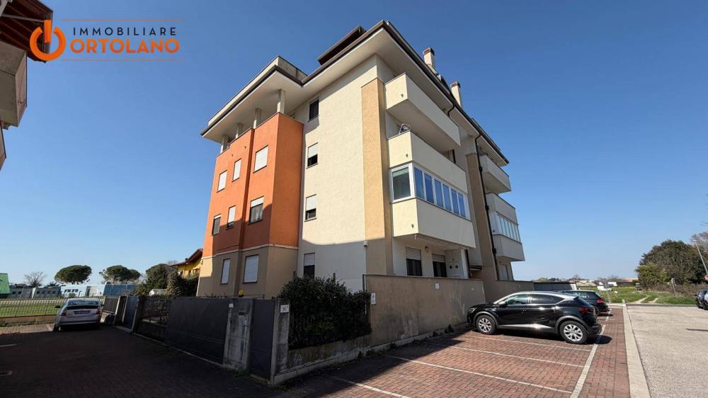 appartamento in vendita a Monfalcone in zona Aris