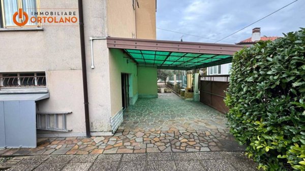 casa indipendente in vendita a Monfalcone in zona Pietrarossa