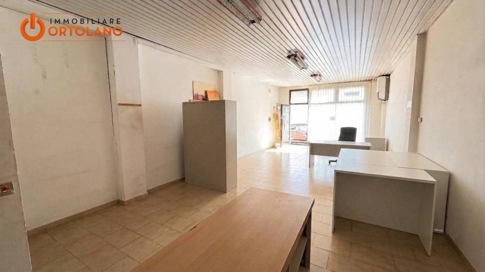 locale commerciale in vendita a Monfalcone