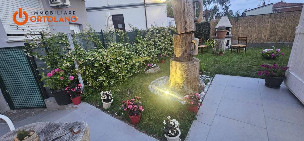 casa indipendente in vendita a Monfalcone in zona Panzano