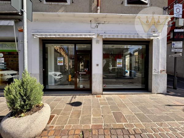 negozio in vendita a Monfalcone