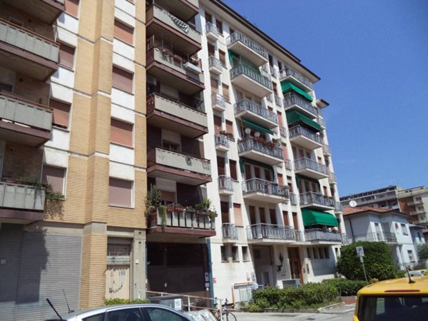 box auto in vendita a Monfalcone