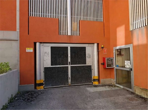 box auto in vendita a Monfalcone