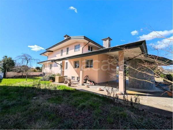 casa indipendente in vendita a Moraro