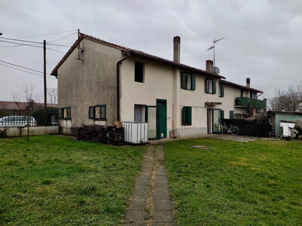 casa indipendente in vendita a Moraro