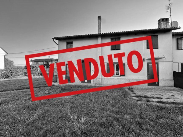 casa indipendente in vendita a Moraro