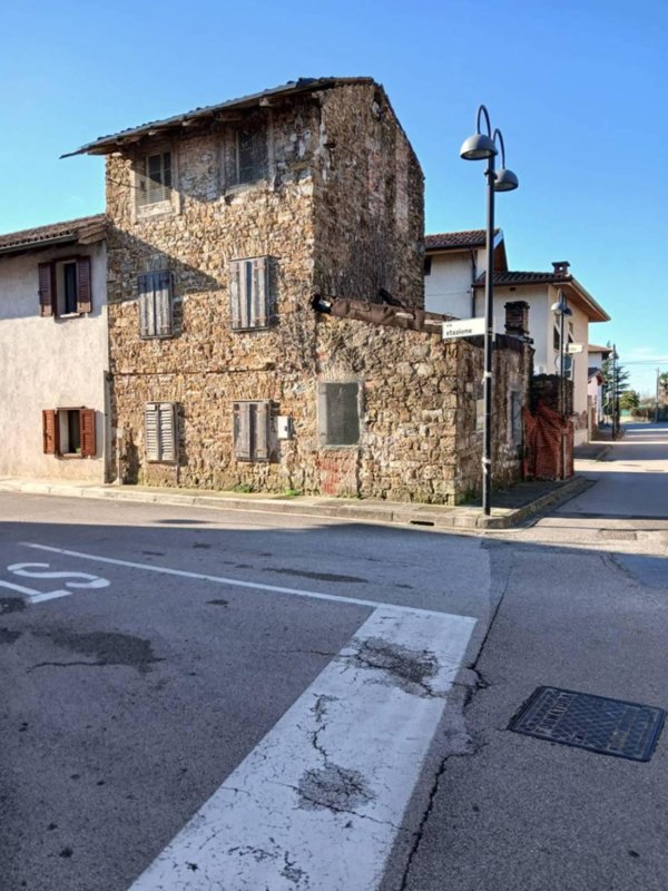 intera palazzina in vendita a Mossa