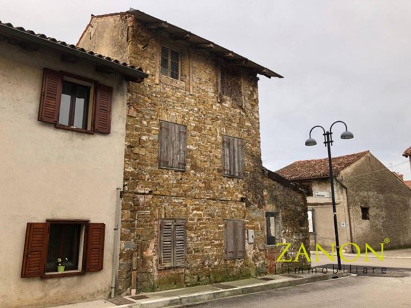 casa indipendente in vendita a Mossa