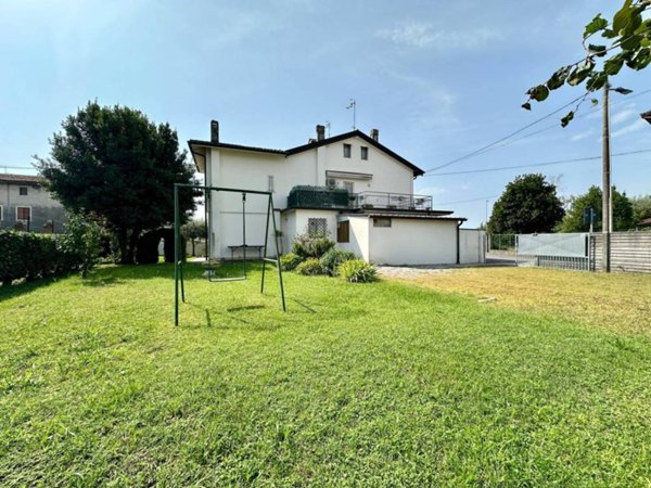 casa indipendente in vendita a Mossa