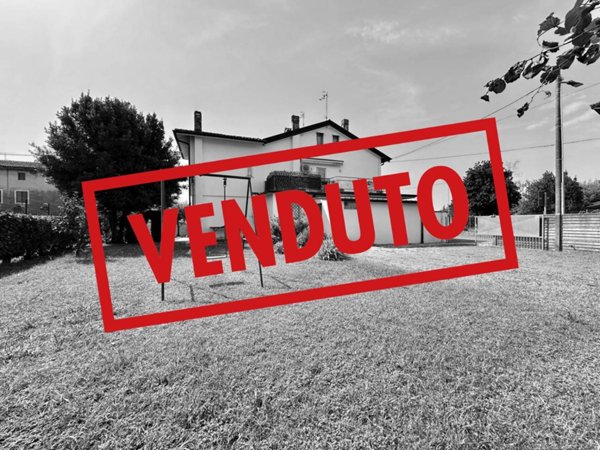 casa indipendente in vendita a Mossa